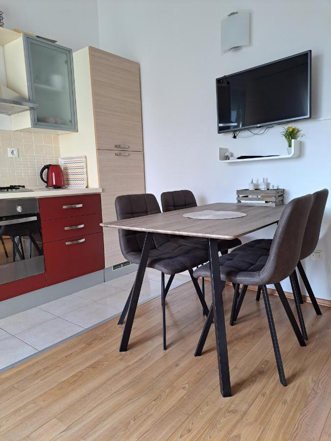 Apartmani Senija Биоград на Мору Екстериор снимка