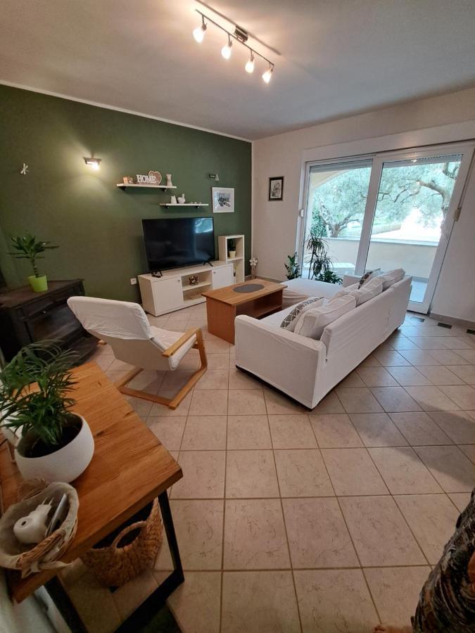 Apartmani Senija Биоград на Мору Екстериор снимка